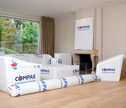 International removal services Compas Movers